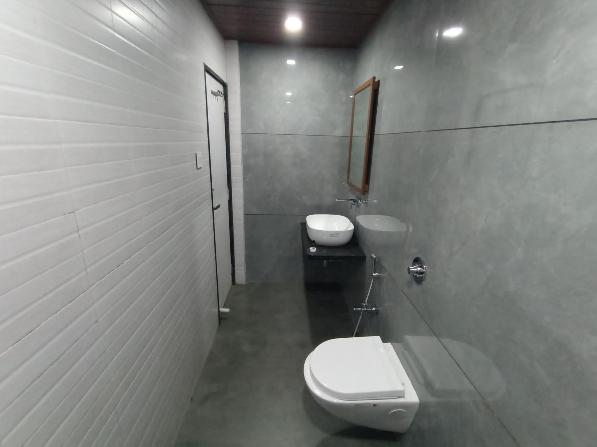 Hotel Triton - Near Us Embassy - Hotel In Sion Mumbai Bagian luar foto